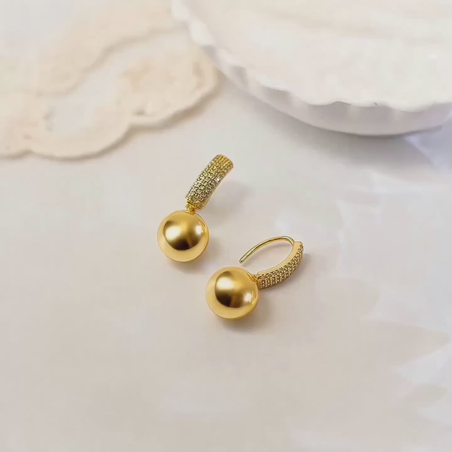 Dazzling 18K Gold-Plated Pearl Hoop Earrings: Instant Luxe Glam!